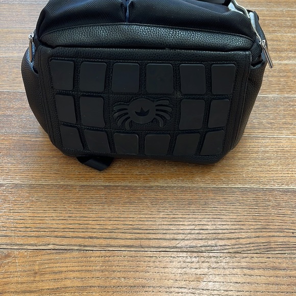 Itzy Ritzy Boss Diaper Bag in Black Herringbone - Picture 3 of 6